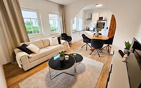 Flat Bull Appartement Mit Garten